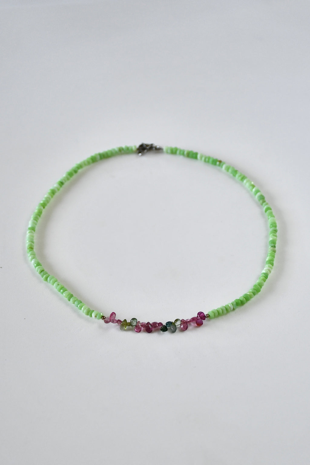 Collana Opale verde del Perù & Tormalina anguria — Il cuore in fiore