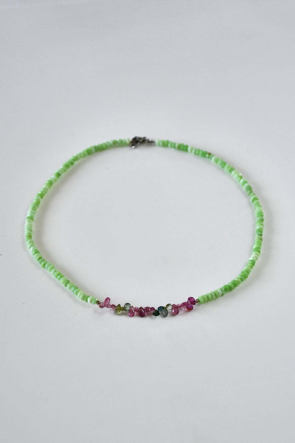 Collana Opale verde del Perù & Tormalina anguria — Il cuore in fiore