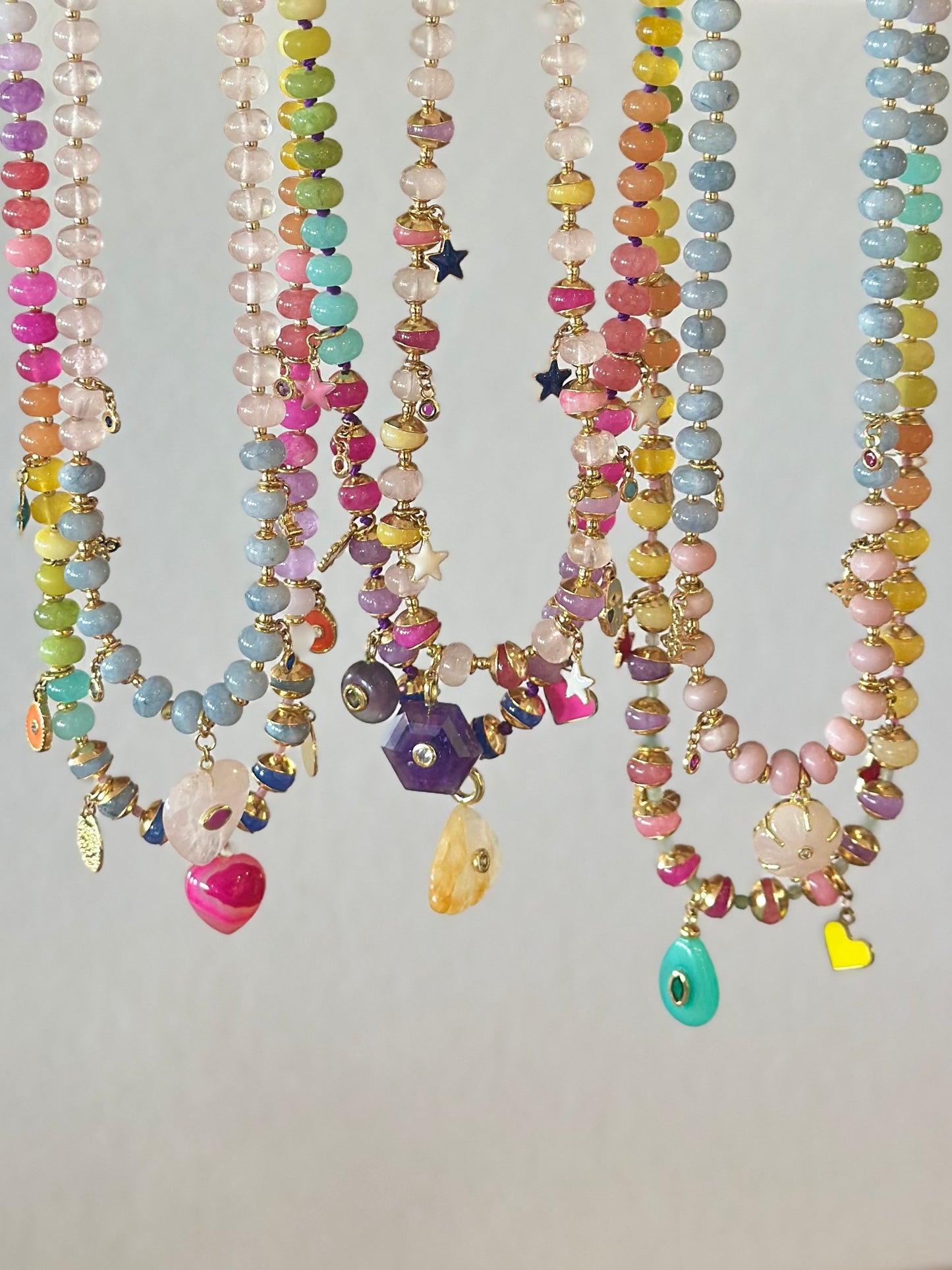 Colliers en Jade multicolore + pendentifs — Harmonie intérieure & sagesse du cœur
