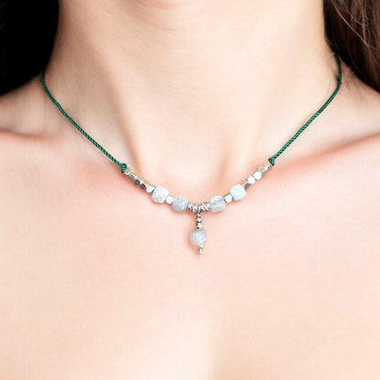Collier de soie et Pierre de Lune