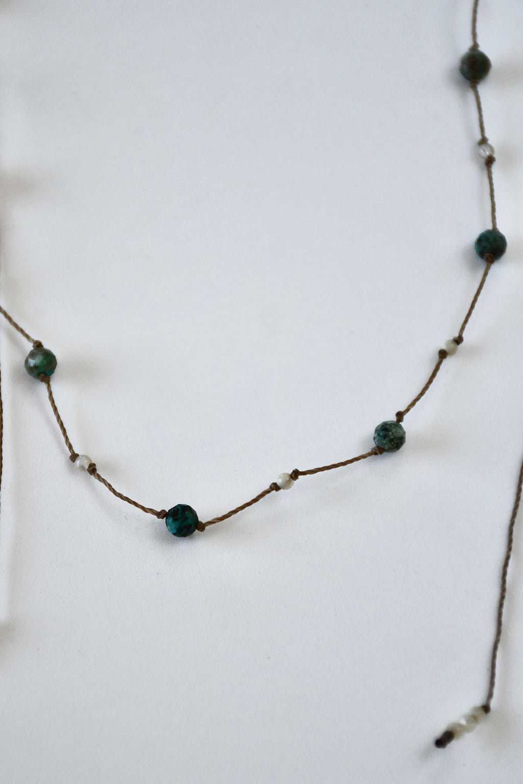 #12 Collana regolabile turchese e madreperla