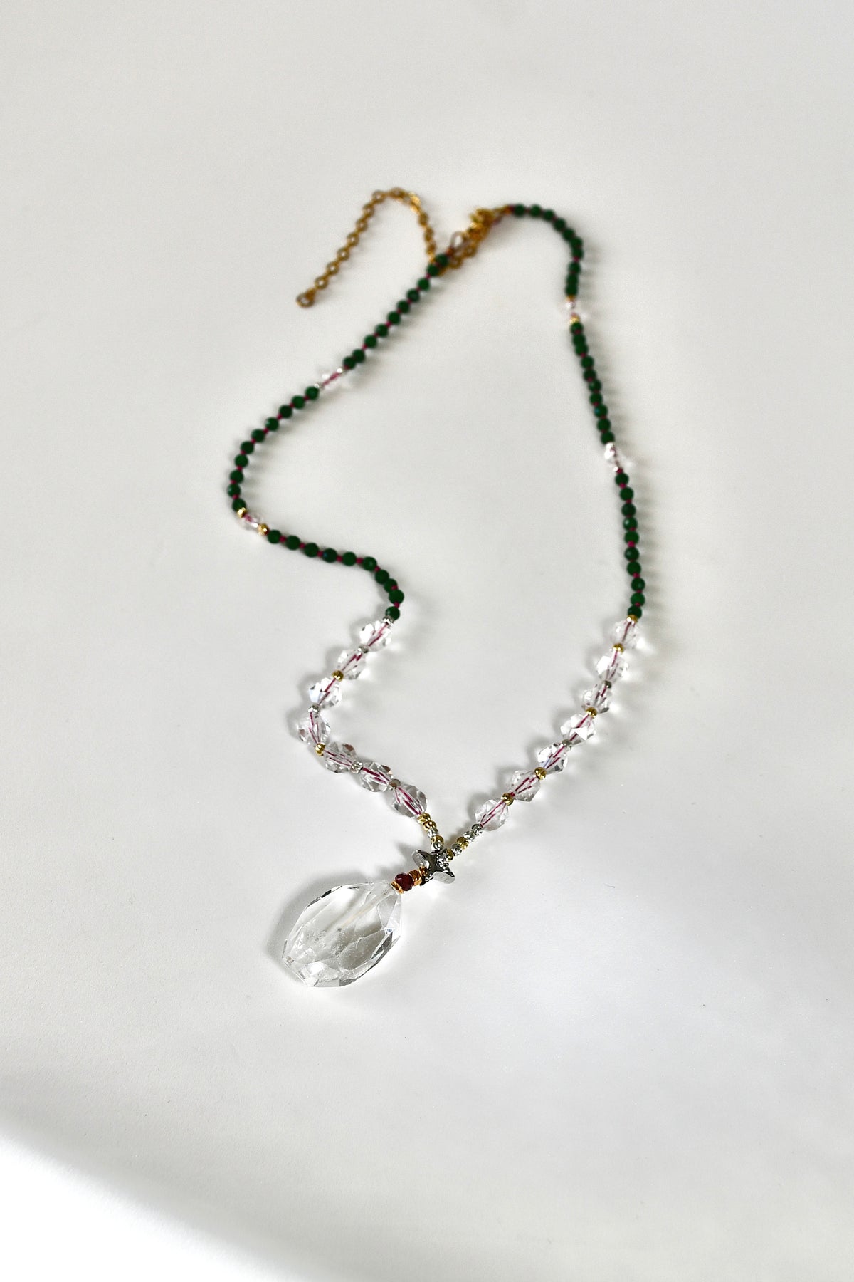 #125 Grüne Jade Halskette, Bergkristall, Granat
