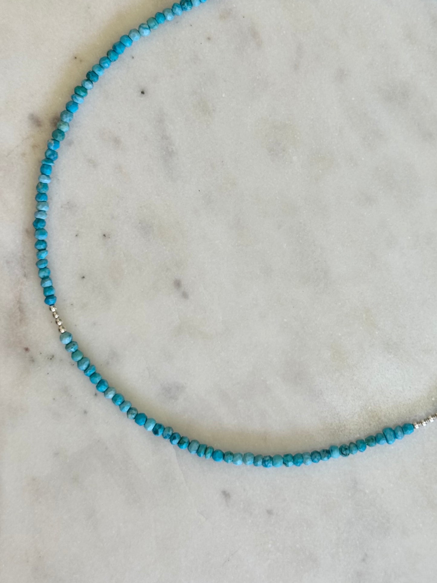 Collier Howlite turquoise & Argent 925 — La paix qui n’a pas besoin de se justifier