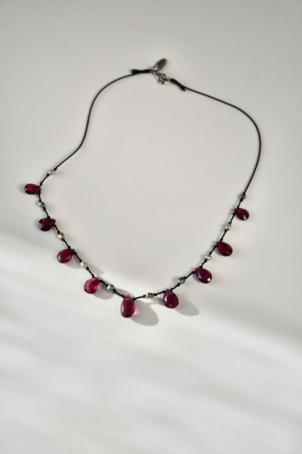 Collier Keishi & Grenat sur soie