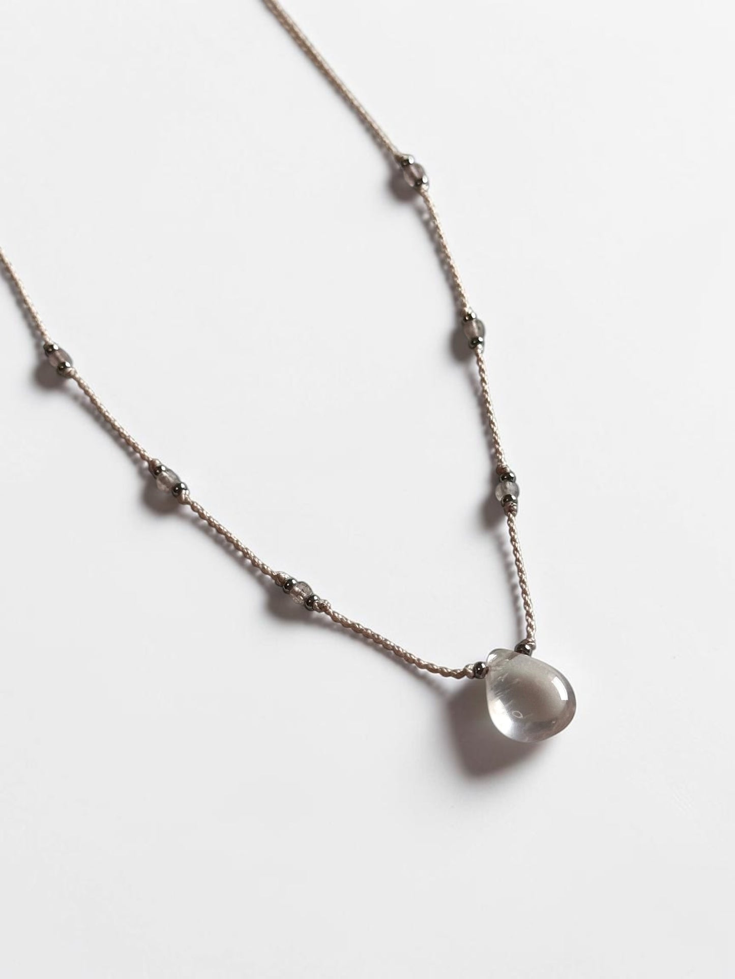 Collier Quartz rose sur soie