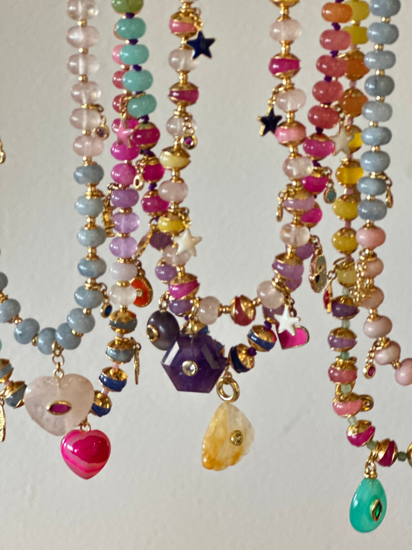 Colliers en Jade multicolore + pendentifs — Harmonie intérieure & sagesse du cœur