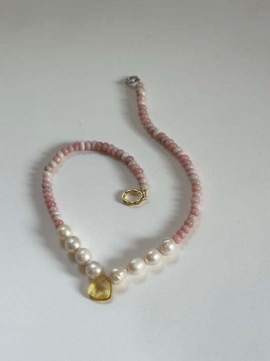 Collier Perles d’eau douce & Opale rose