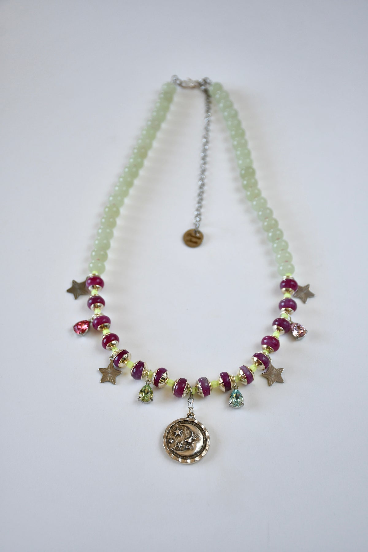 Collier Charms Jade — L’harmonie qui traverse les âges