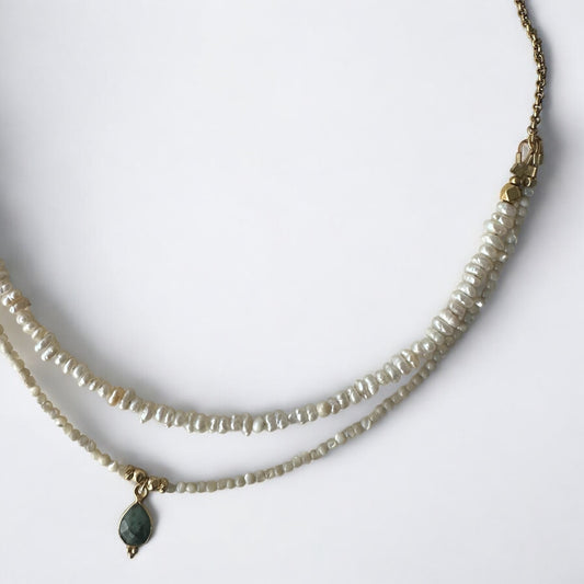Collier 2 rangs Heishi perles d’eau douce, perles de nacre et pendentif turquoise