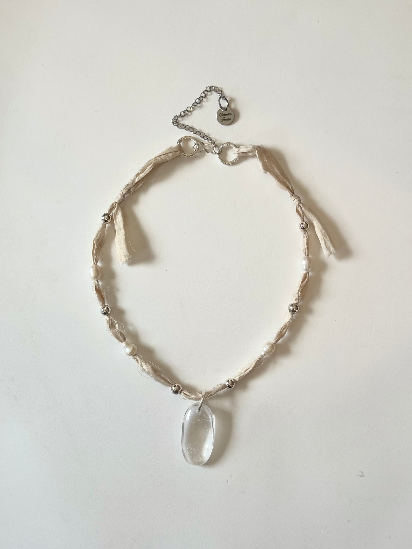 Collier Cristal de roche & Hematite sur soie