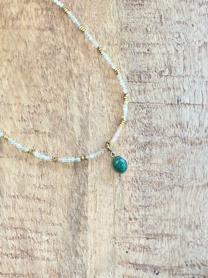 Pendentifs ovales en pierres naturelles