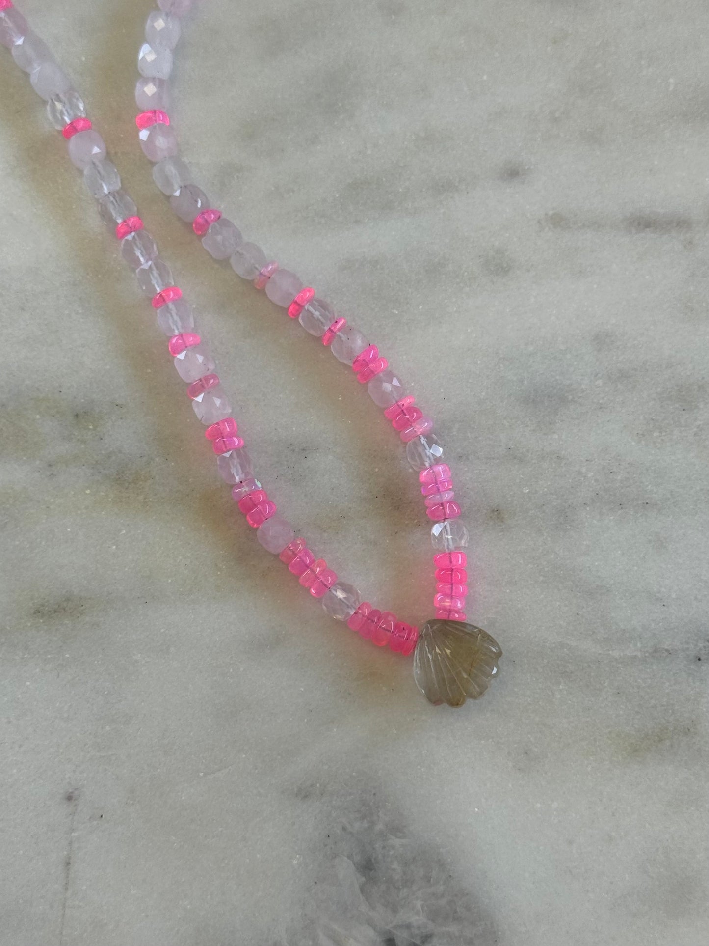 Collier Opale Éthiopienne, Quartz Rutile & Quartz Rose — Les fils de lumière