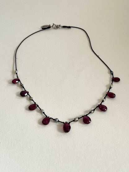 Collier Keishi & Grenat sur soie