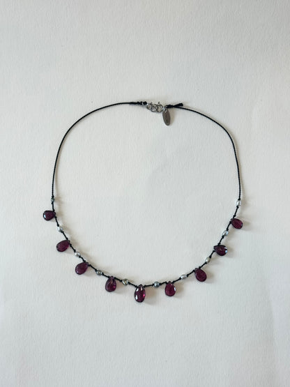Collier Keishi & Grenat sur soie
