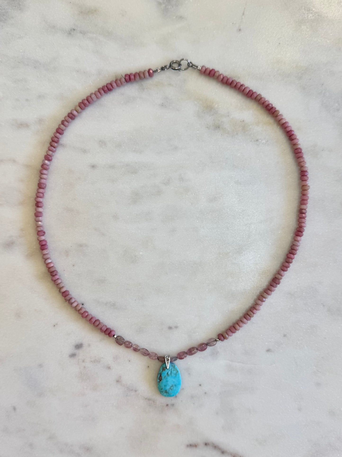 Collier Turquoise, Tourmaline& Rhodonite — La guérison dans toute sa splendeur
