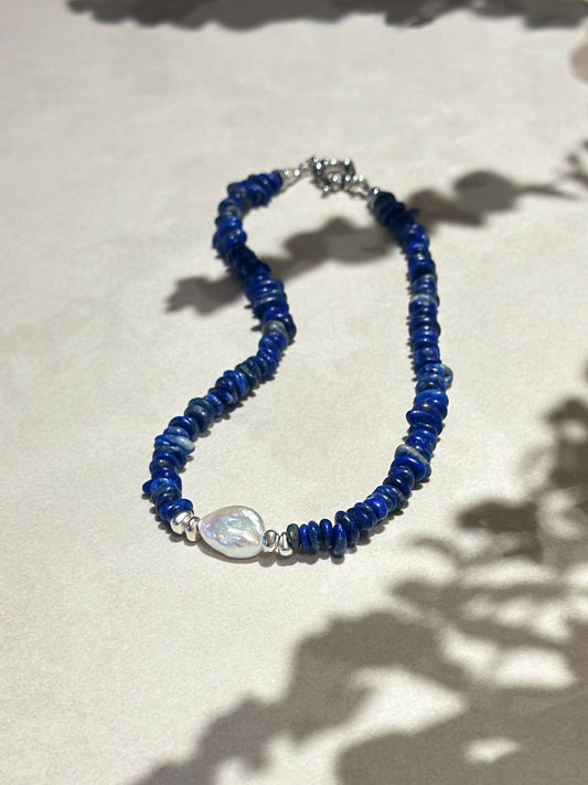 Collier Lapis Lazuli & perle d’eau douce — Vision, Vérité, Sagesse intérieure