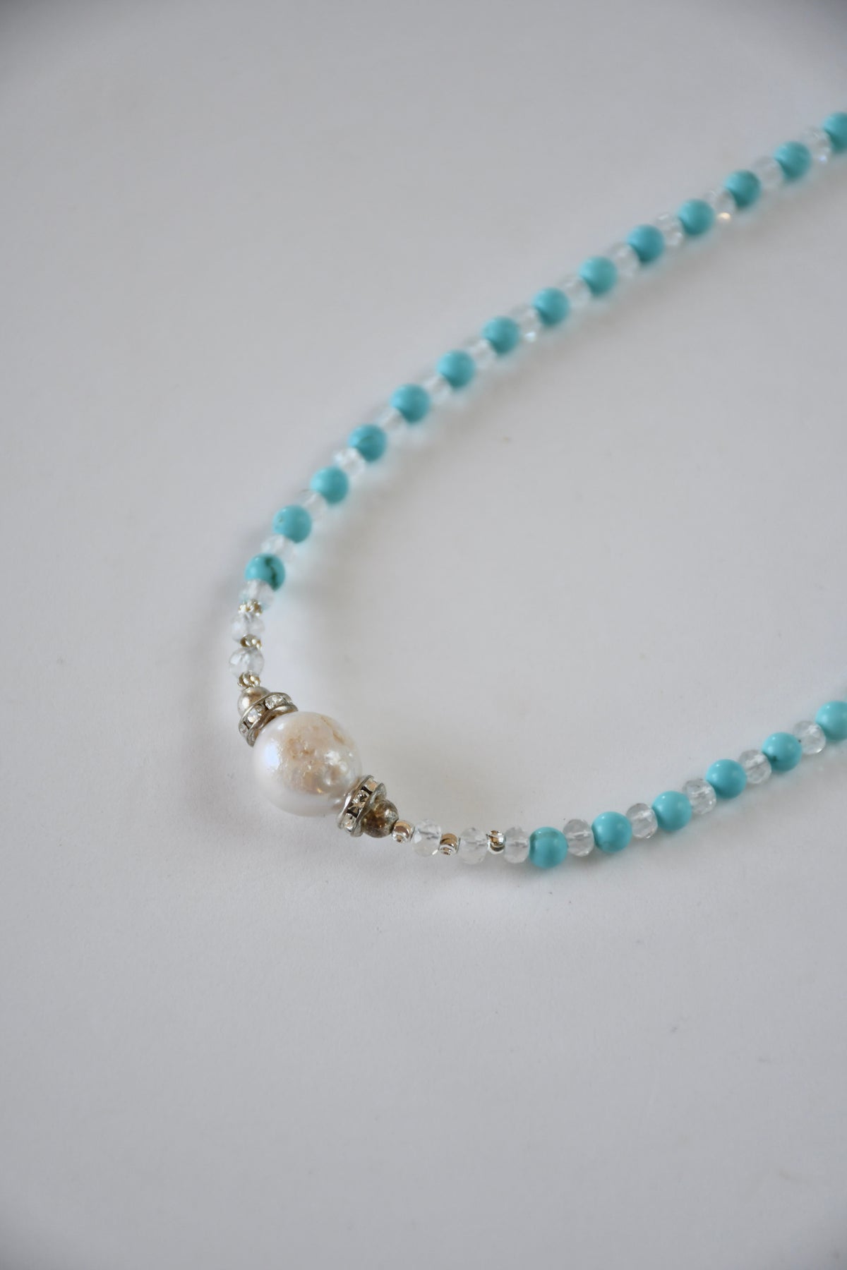 Collier Turquoise, Cristal de Roche & perle d’eau douce