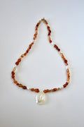 Collier Cornaline & Coquillage nacre — Le feu doux de l’élan retrouvé