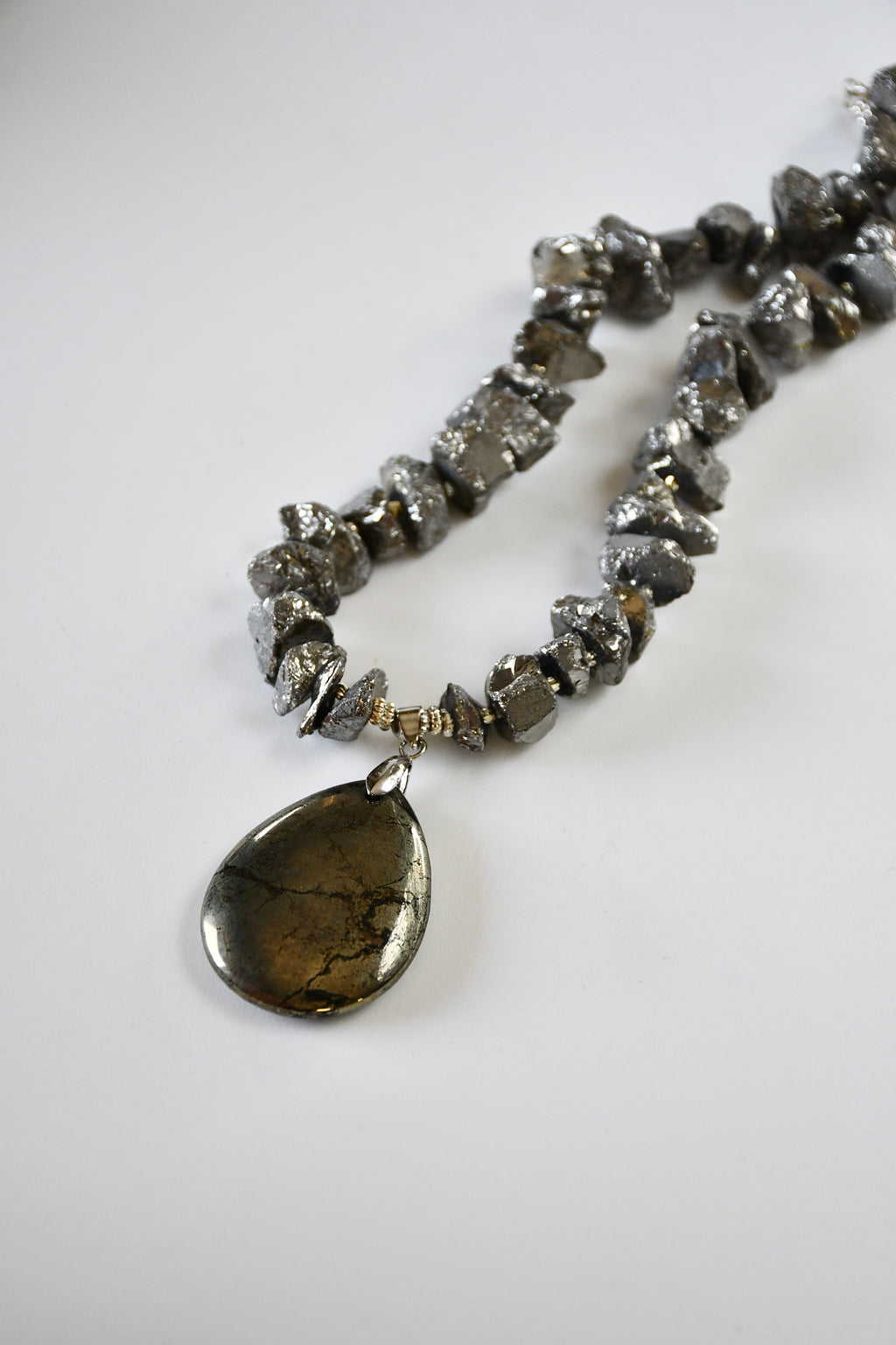 Collier Pyrite — L’or des fous