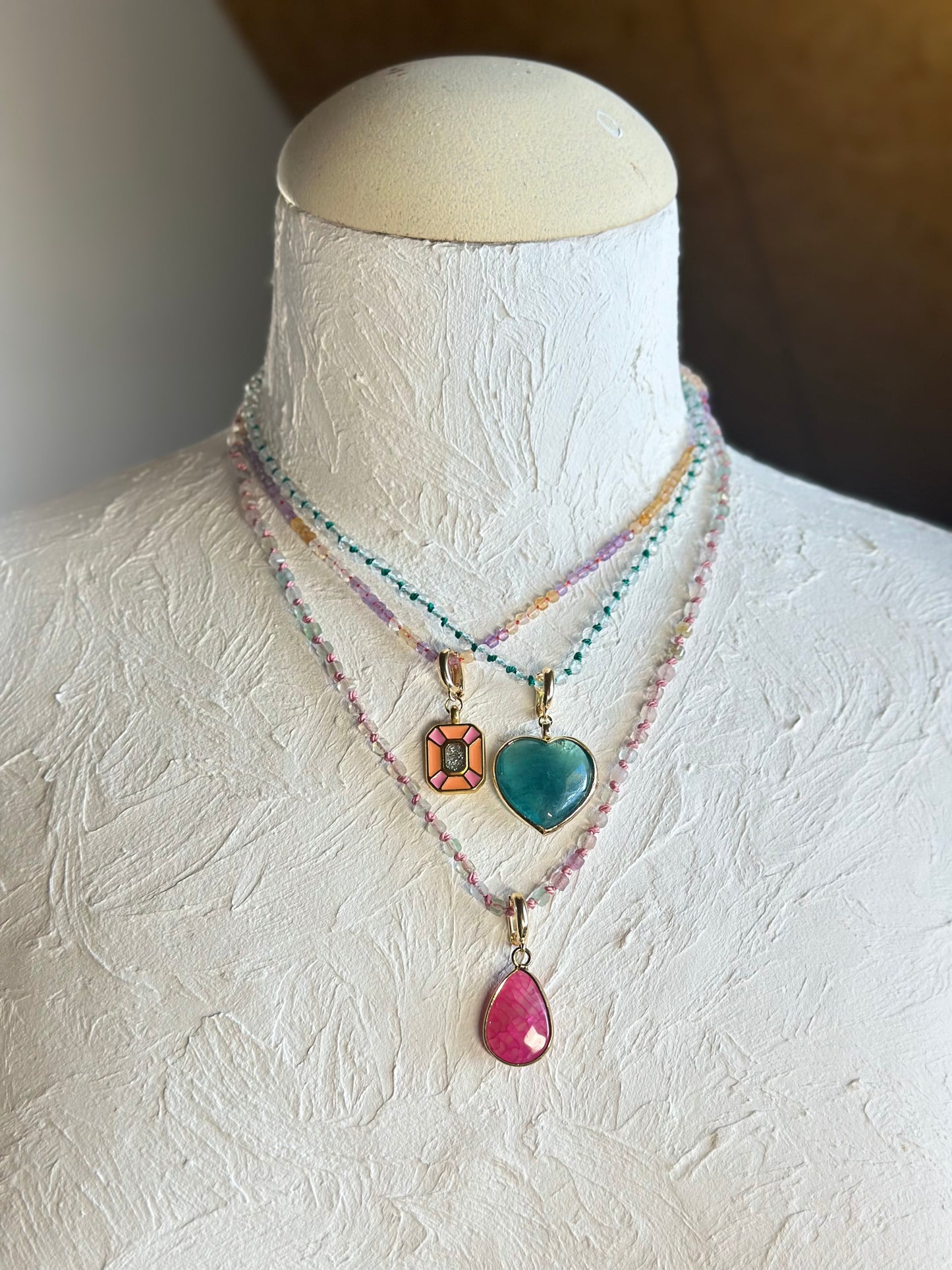 Colliers Améthyste/Citrine & Cristal de roche sur soie – Clarté intérieure & lumière consciente