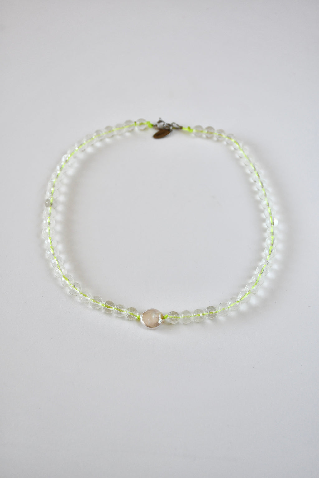 Collier Cristal de roche & Perle sur nylon jaune