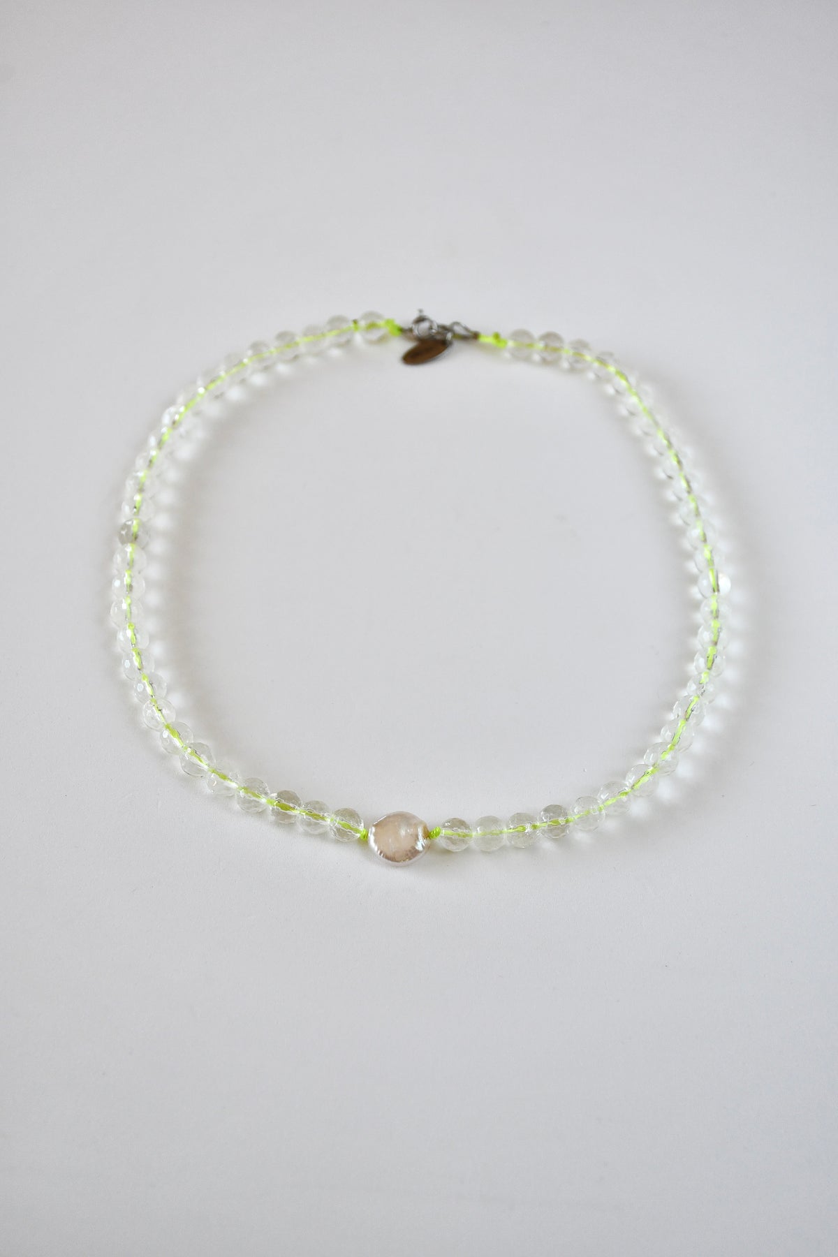 Collier Cristal de roche & Perle sur nylon jaune