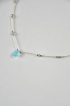 Collier Calcédoine & Apatite sur soie