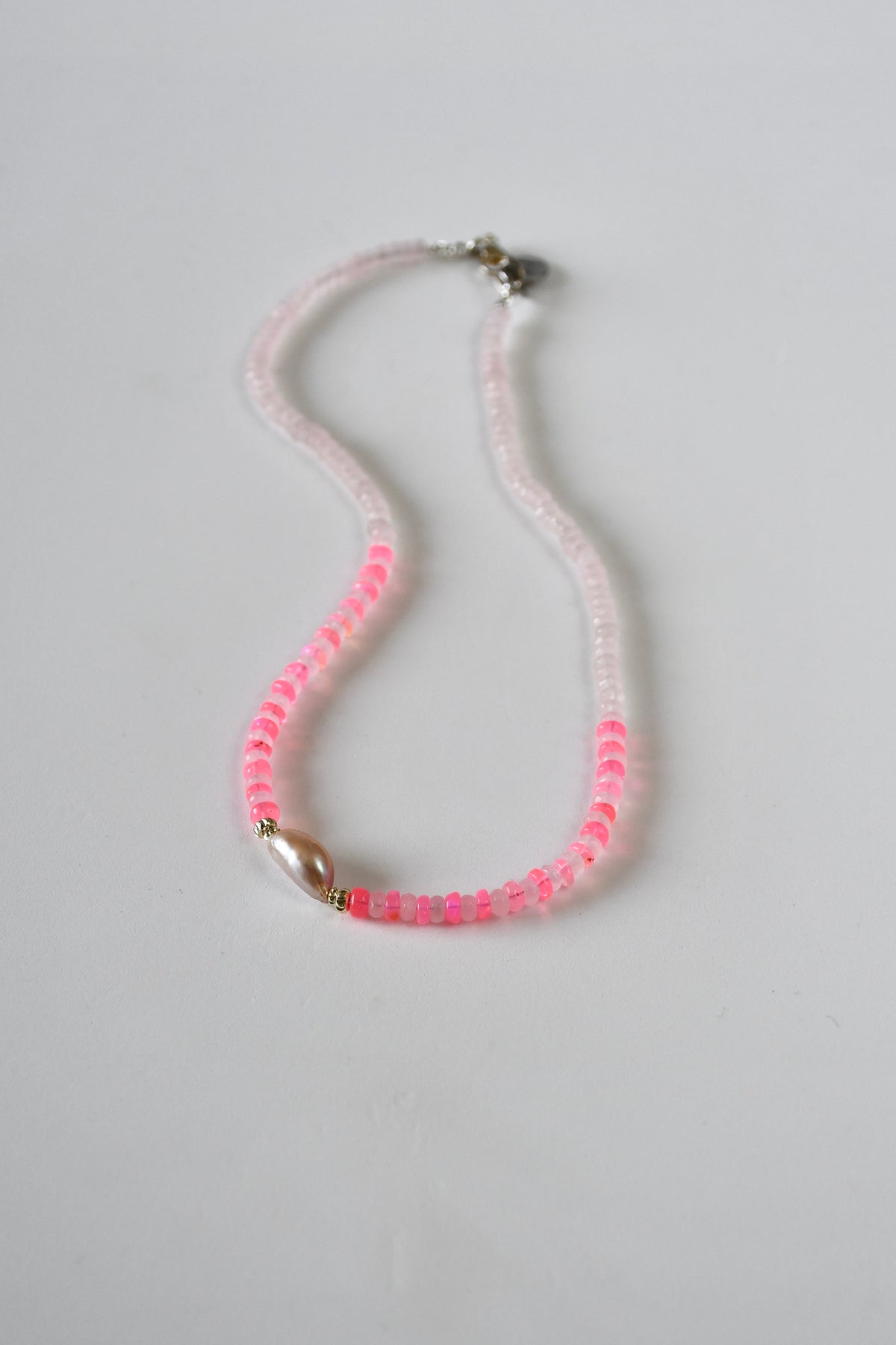 Collier Opale Éthiopienne, Perle d’eau douce & Quartz rose