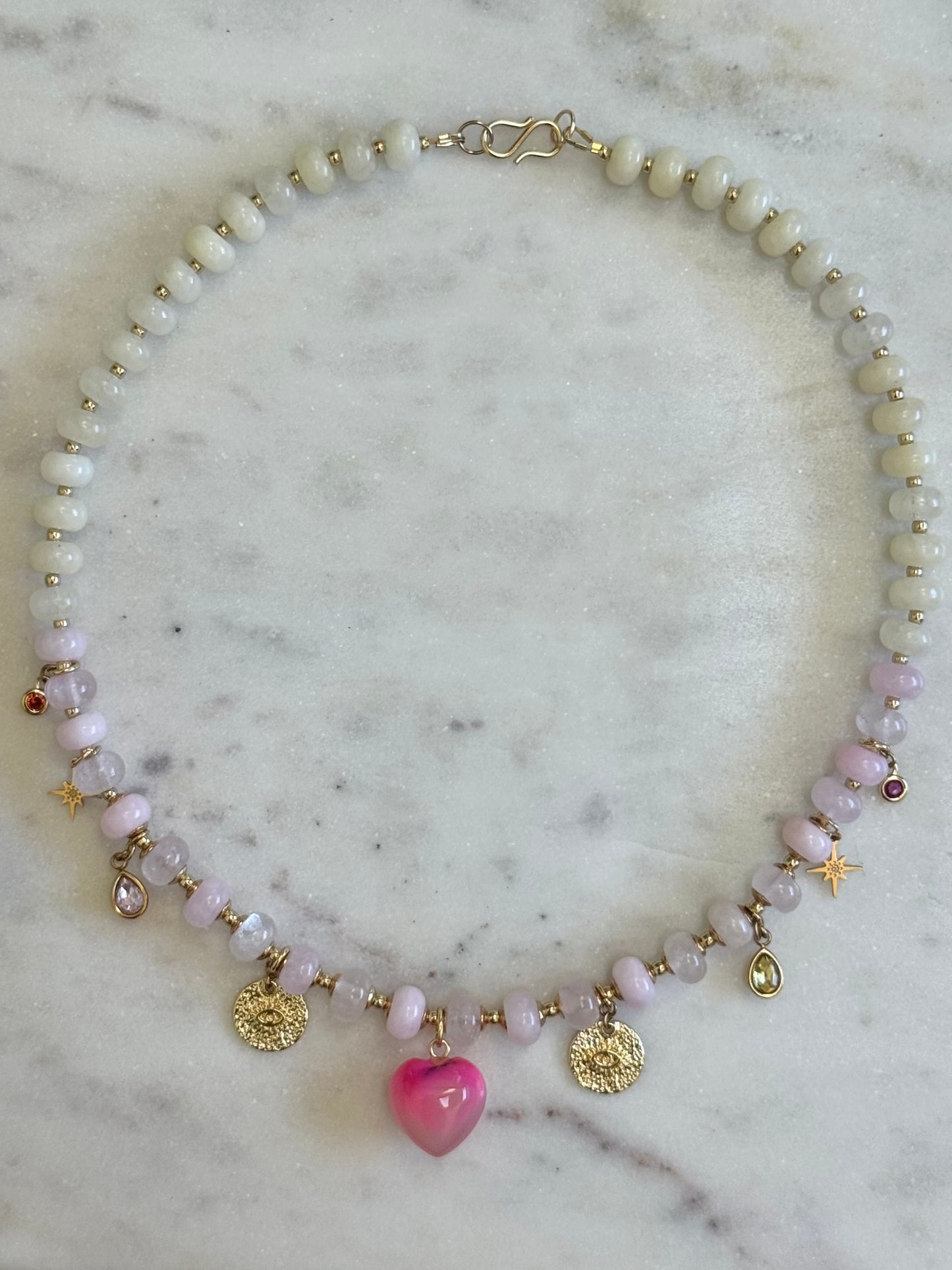 Collier Charms, Quartz rose & Jade — La douceur ancrée