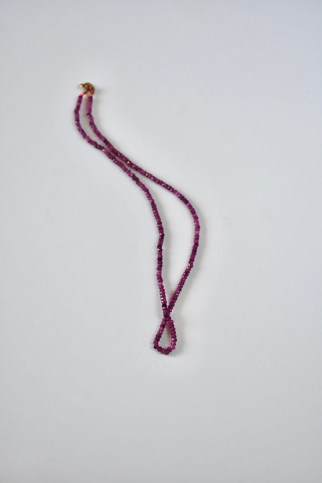 Collier fin Rubis — Le feu du cœur