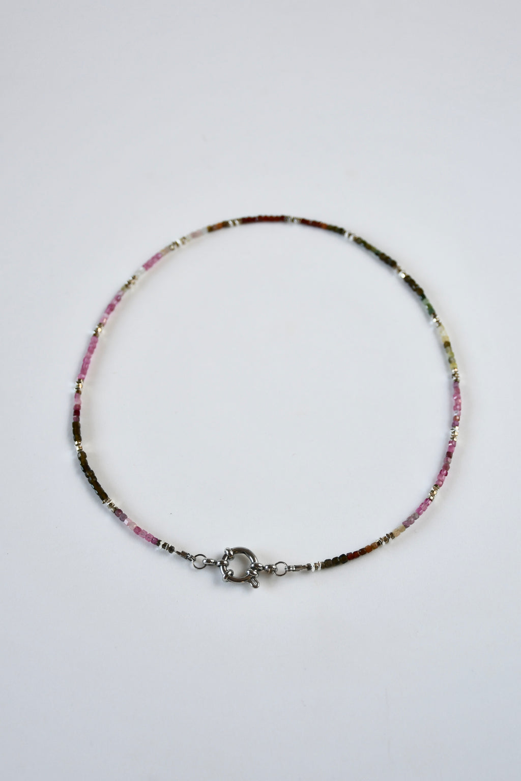 #110 Collana con tormalina e granato – Energia vitale
