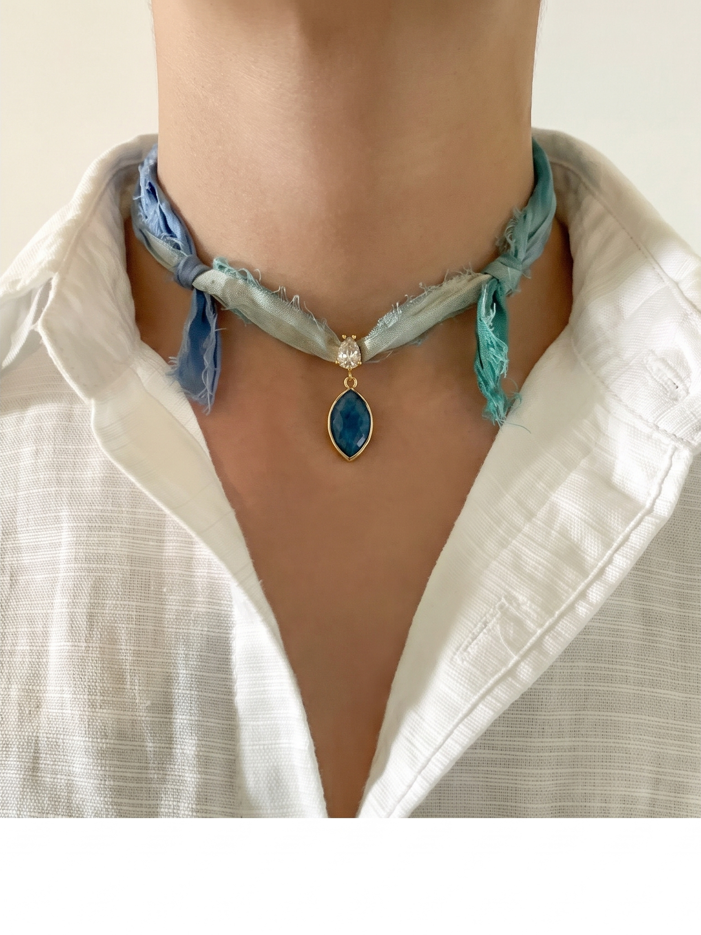 Collier Apatite sur ruban de soie — L’Éveil de la Volonté