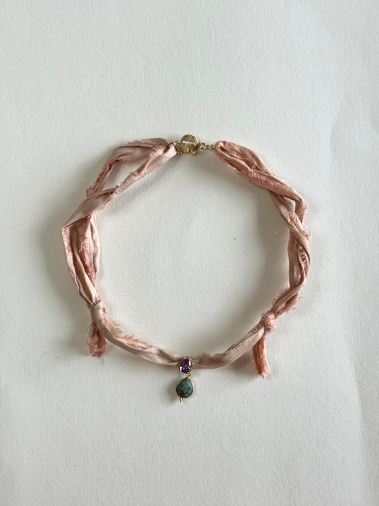 Collier Turquoise africaine sur ruban de soie — Le Bouclier de Vérité