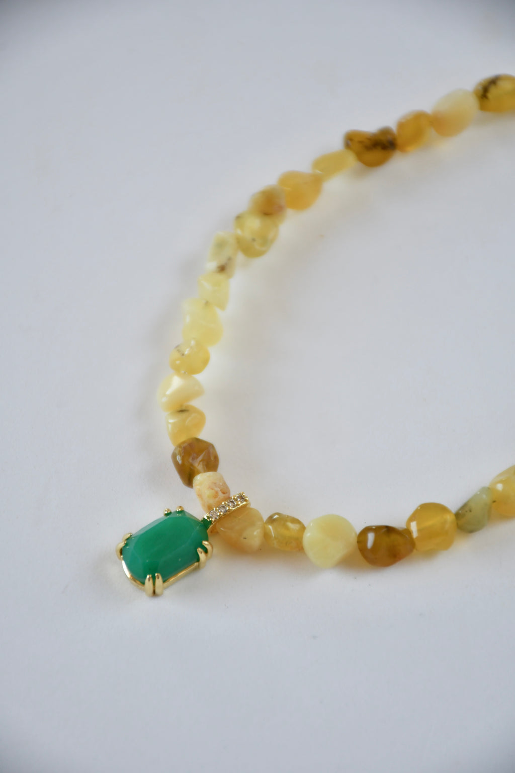 Collier Onyx & Opale jaune — Sagesse intérieure et lumière confiante