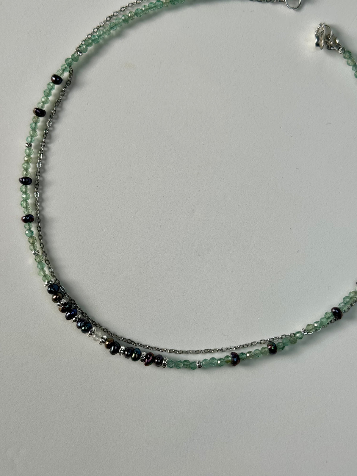 Collana Keishi su Apatite