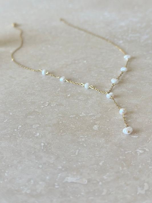 Colliers perles d’eau douce sur chaîne