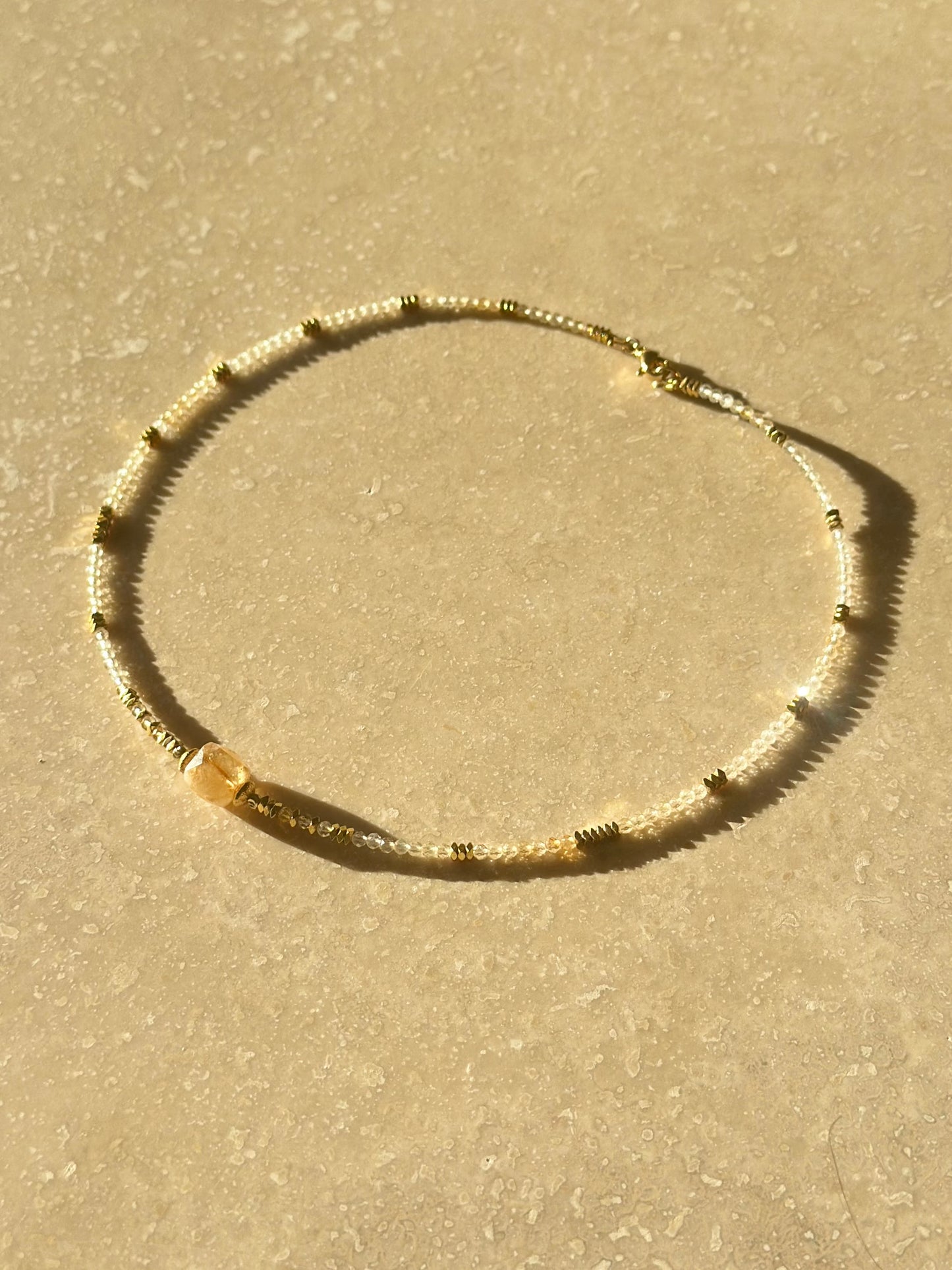 Collier Citrine et Hématite – Vitalité et Ancrage