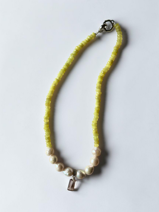 Collier Perles d’eau douce & Jade citron — Clarté intérieure et harmonie lumineuse