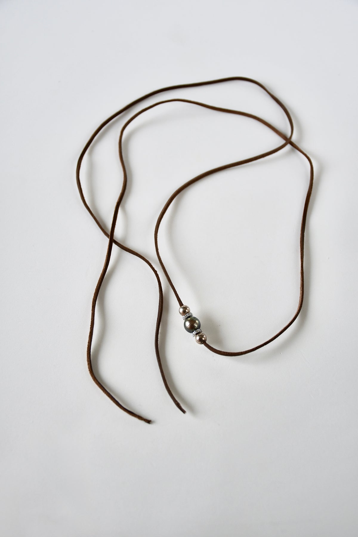 Collier perle de Tahiti & argent 925 sur cordon de cuir