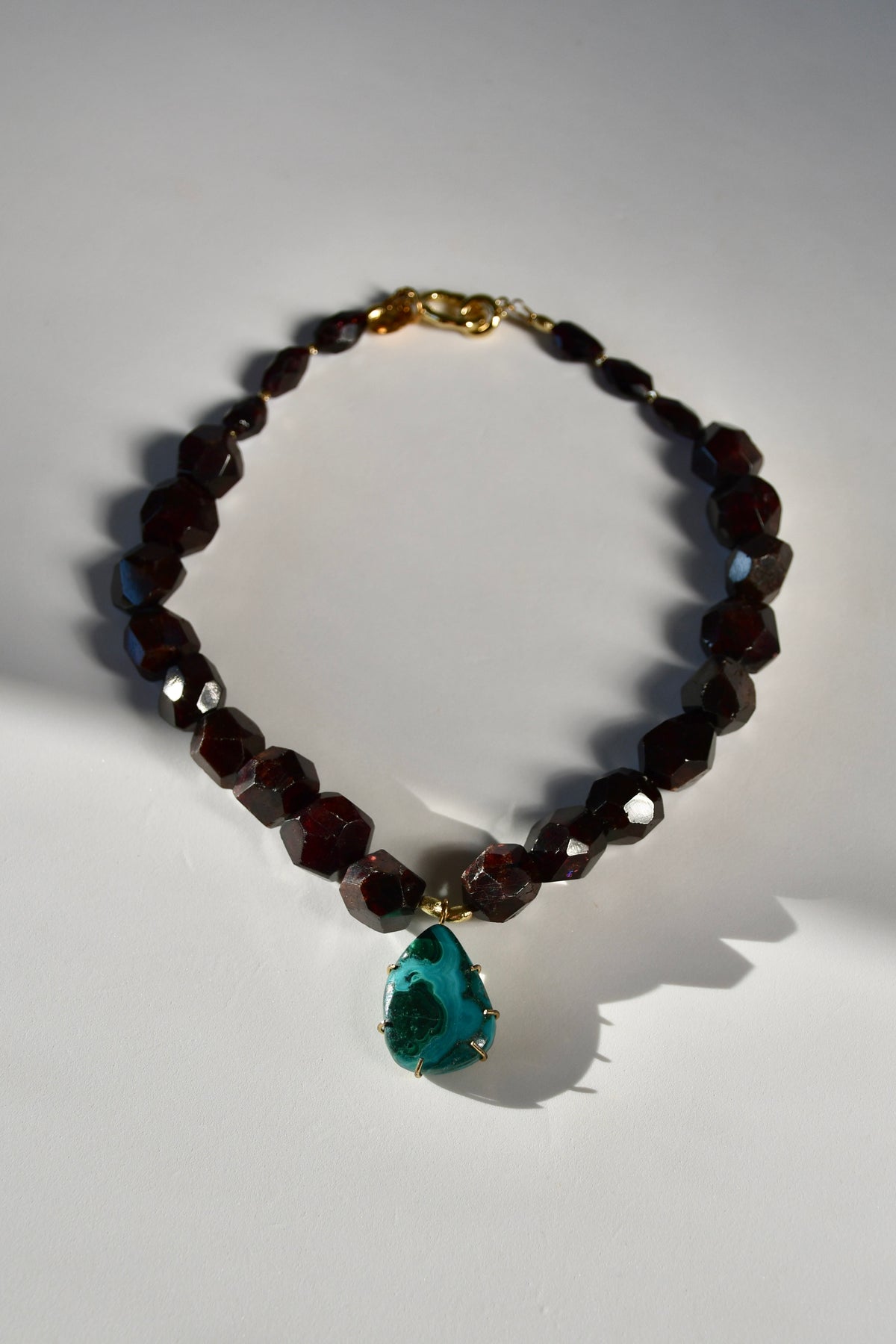 Collier iconique Grenat & Chrysocolle/Malachite