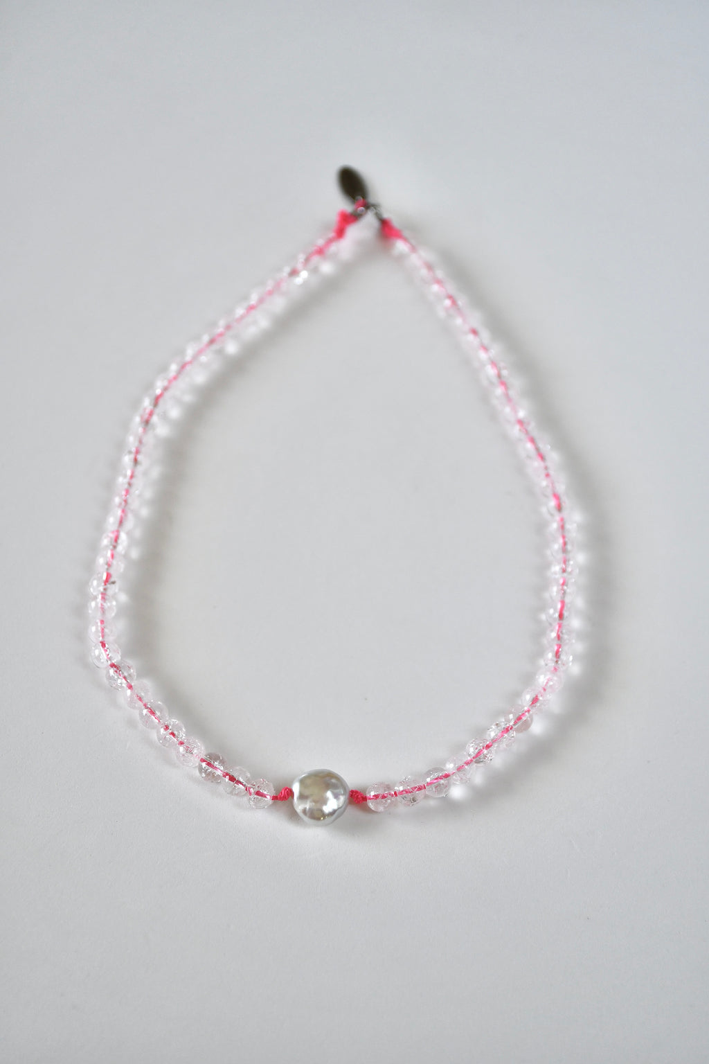 Collana Cristallo di rocca e Perla su Nylon rosa