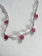 Collier Rubis brut & Améthyste lavande  sur soie
