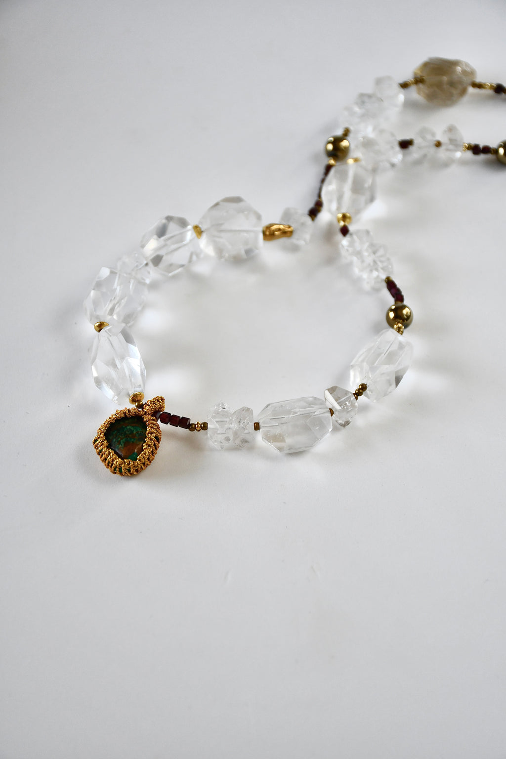 Collier Chrysocolle, Grenat, Cristal de roche, Agate