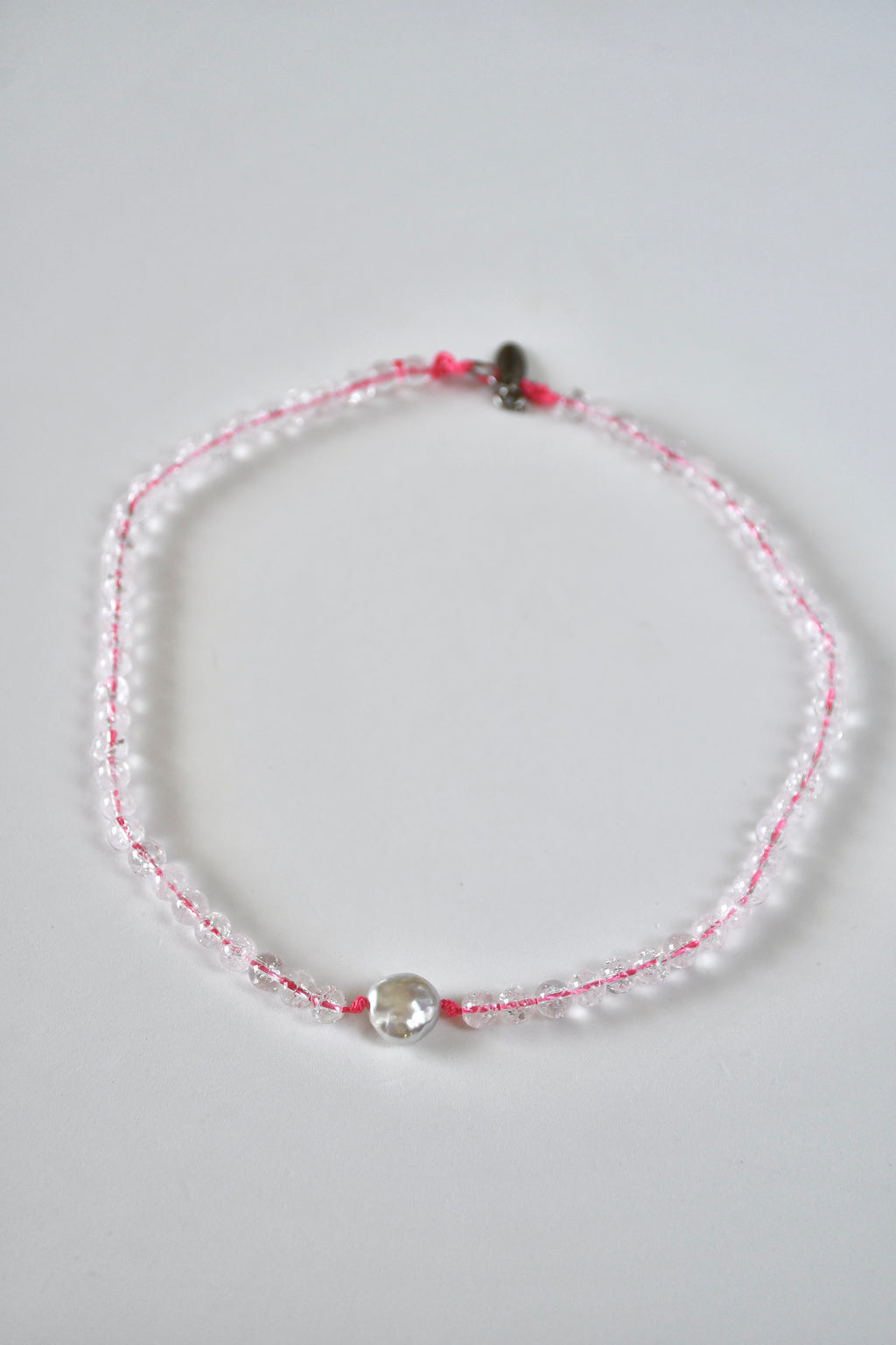 Collana Cristallo di rocca e Perla su Nylon rosa