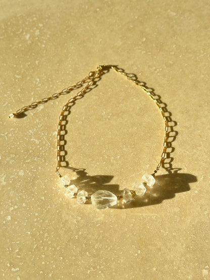 Collier Cristal de roche et Hématite – Clarté et Ancrage