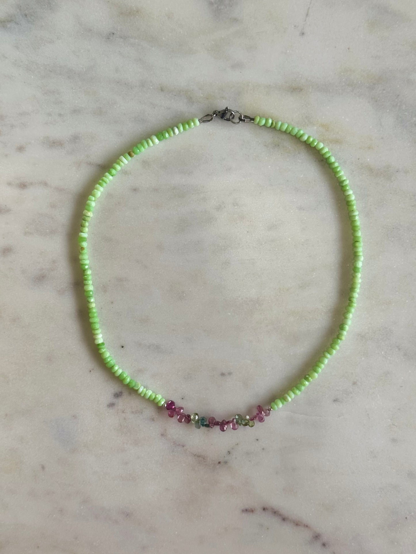 Collier Opale verte du Pérou & Tourmaline melon d’eau — Le cœur en fleur