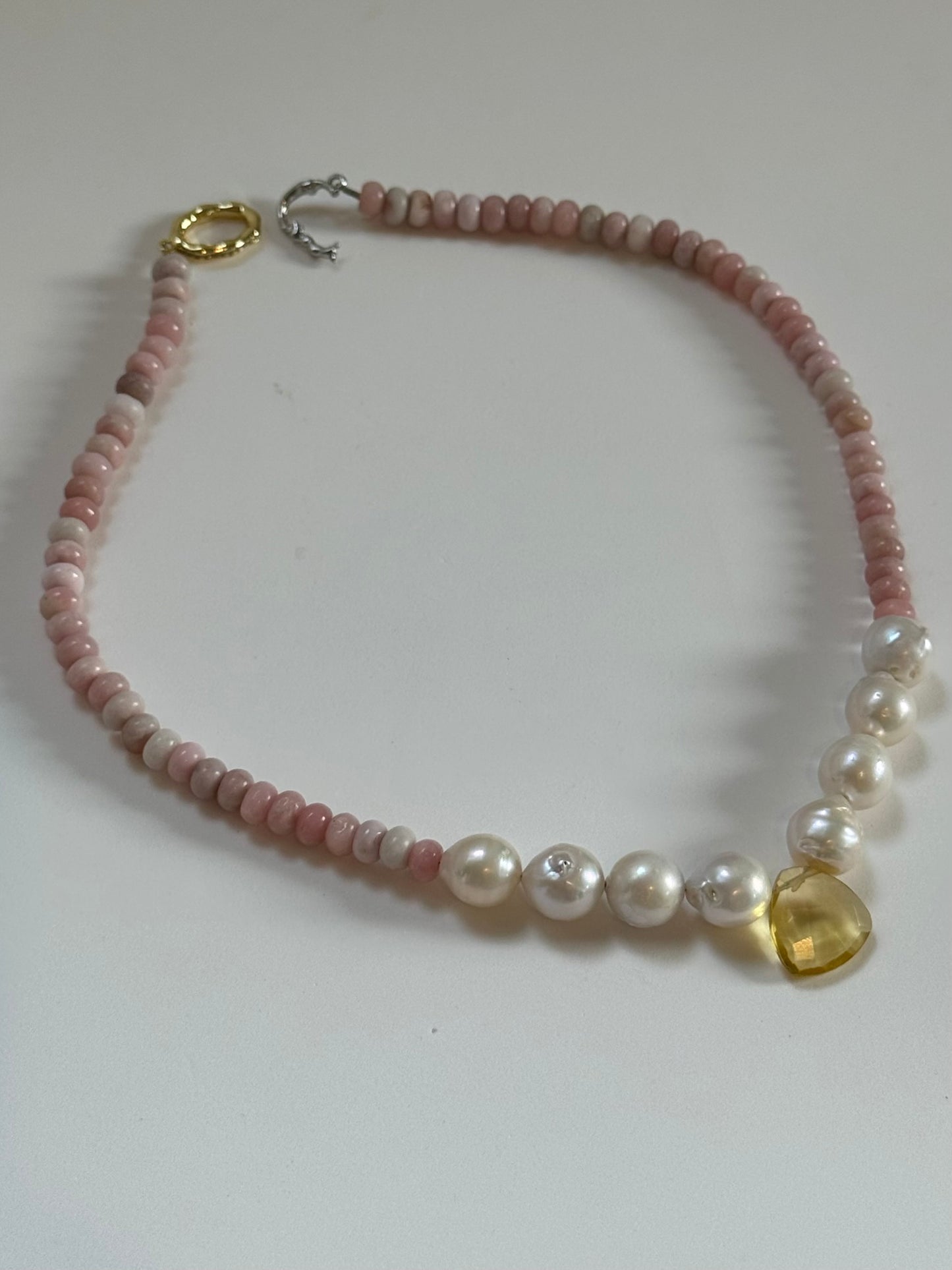 Collier Perles d’eau douce & Opale rose