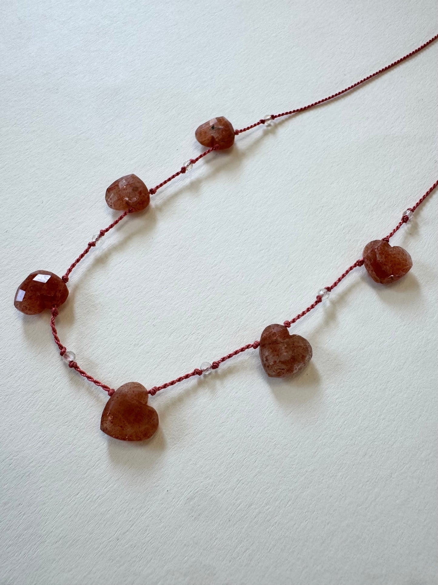 Collier Pierre de soleil sur soie
