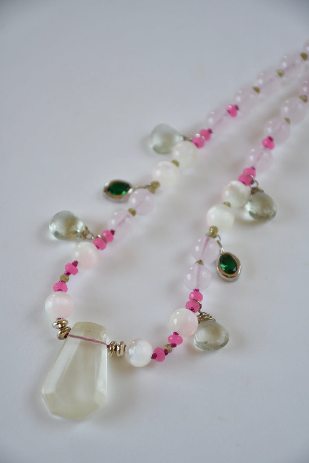 Collier Quartz Rose, Sélénite, Jade & Améthyste — Douceur, Harmonie & Sérénité