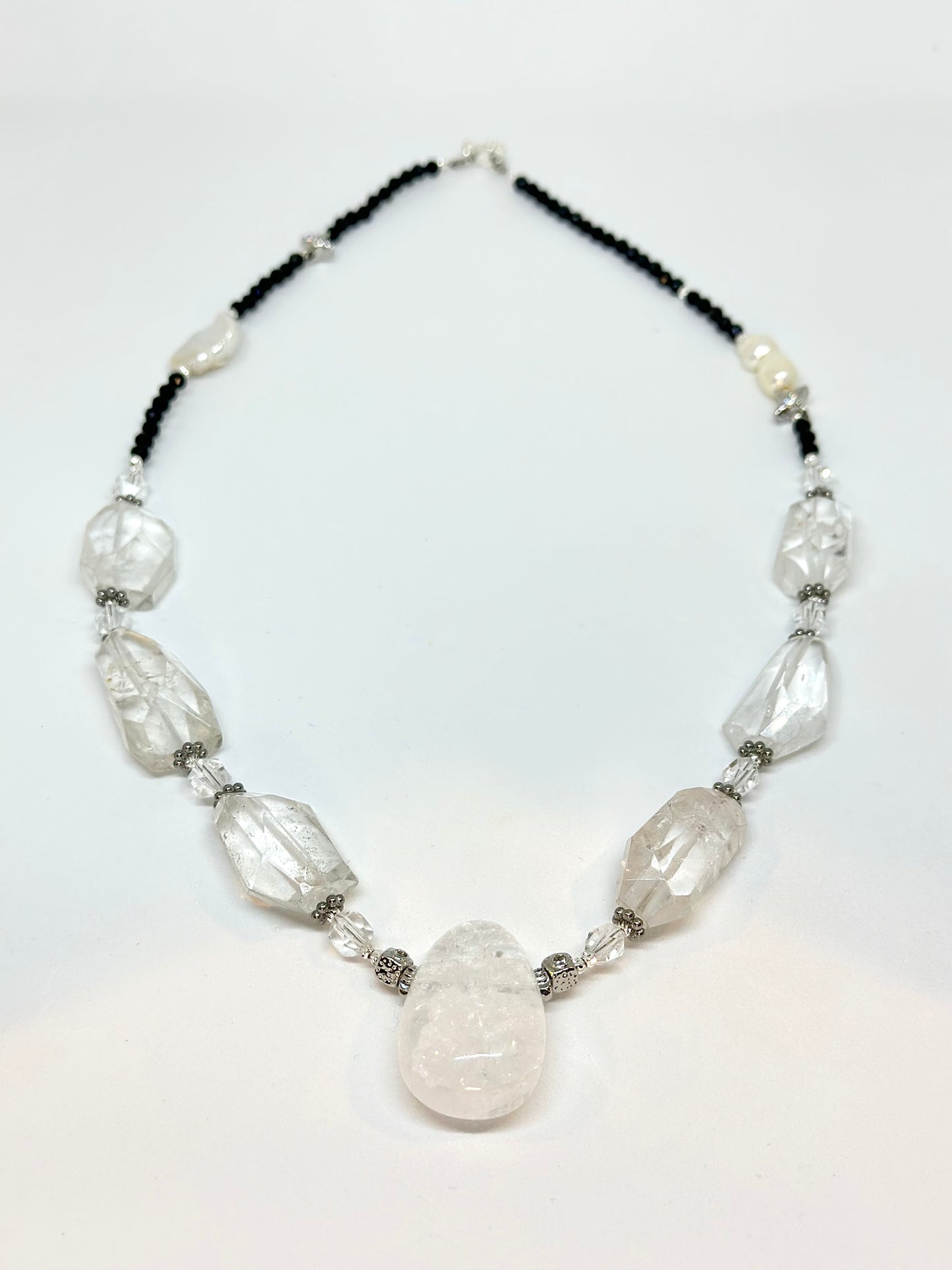 Collier Tourmaline, Cristal de roche, Perle d’eau douce